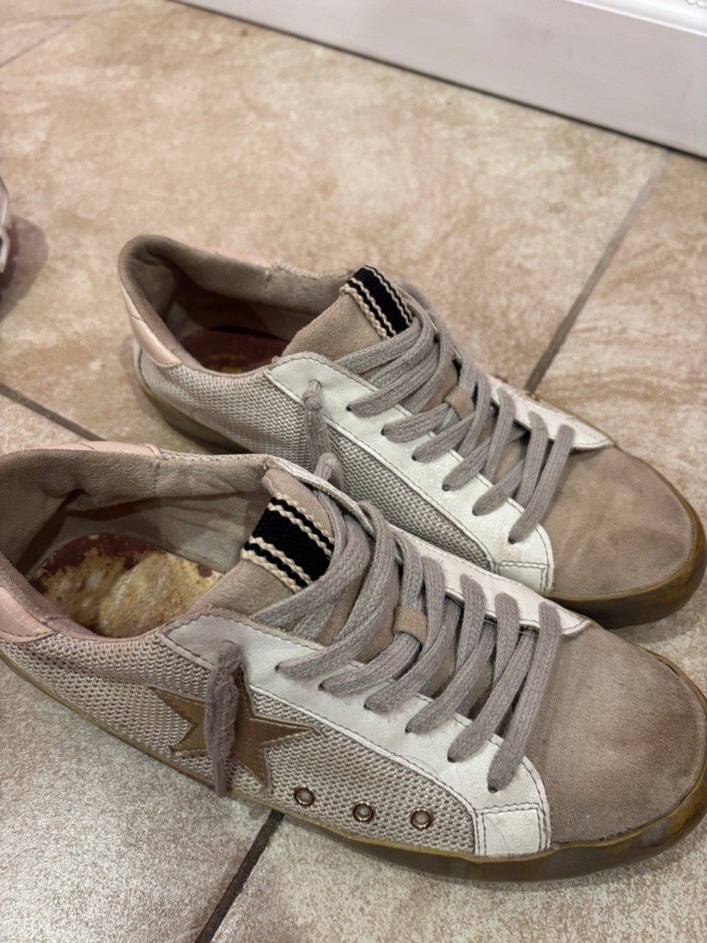 Shu shop star sneakers size 7 1/2